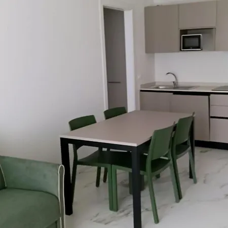 Renovated Flat With Private Fenced Garden In Apartamento Bibione