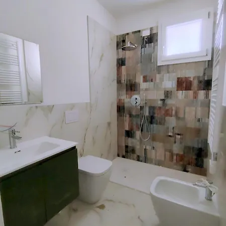 Renovated Flat With Private Fenced Garden In Apartamento